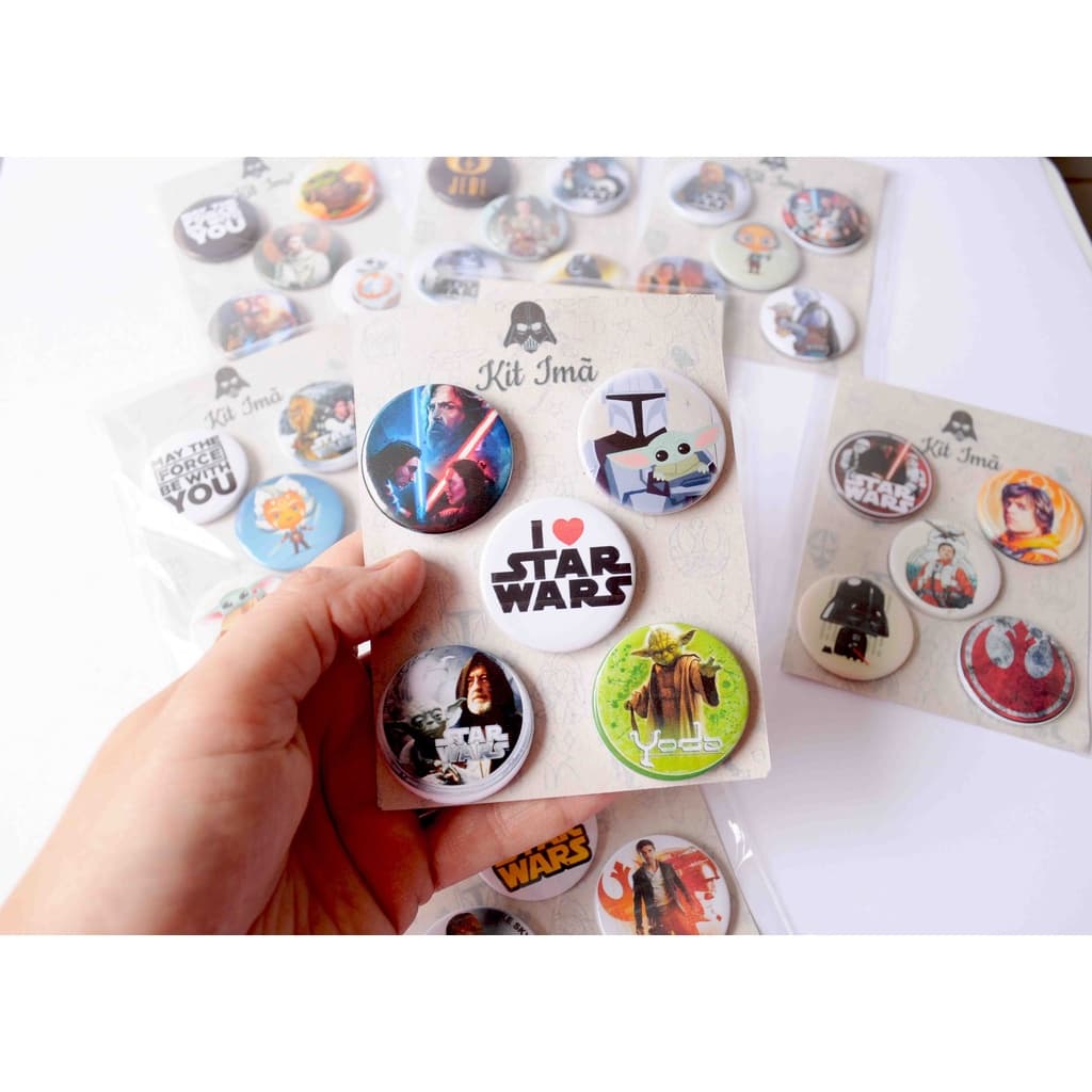 STAR WARS -Pacote -Ímã/Botton/Broche - Star Wars - Kit com 5 unidades ímã de geladeira - Star Wars
