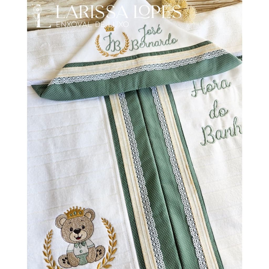 TOALHA DE BANHO COM CAPUZ BORDADA PERSONALIZADA