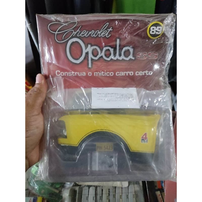 Fascículos Salvat Panini Monte seu Ferrari , Kombi , Corvette opala e outros