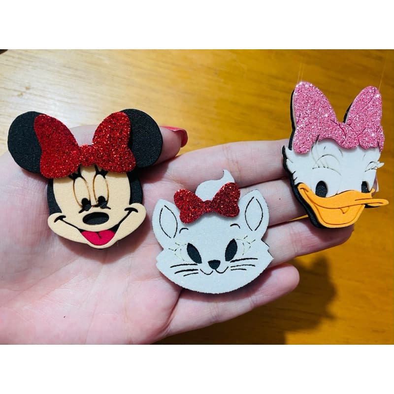 50 apliques em Eva kit feminino para acessorios pet (gata marrie minnie e margarida)