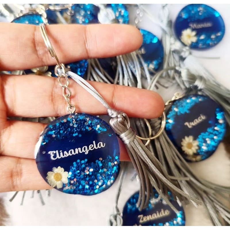 Mini Chaveiro (3,5cm) (3 cm) Personalizado de resina para lembrancinha e mimos, com pingente e tassel (kit)