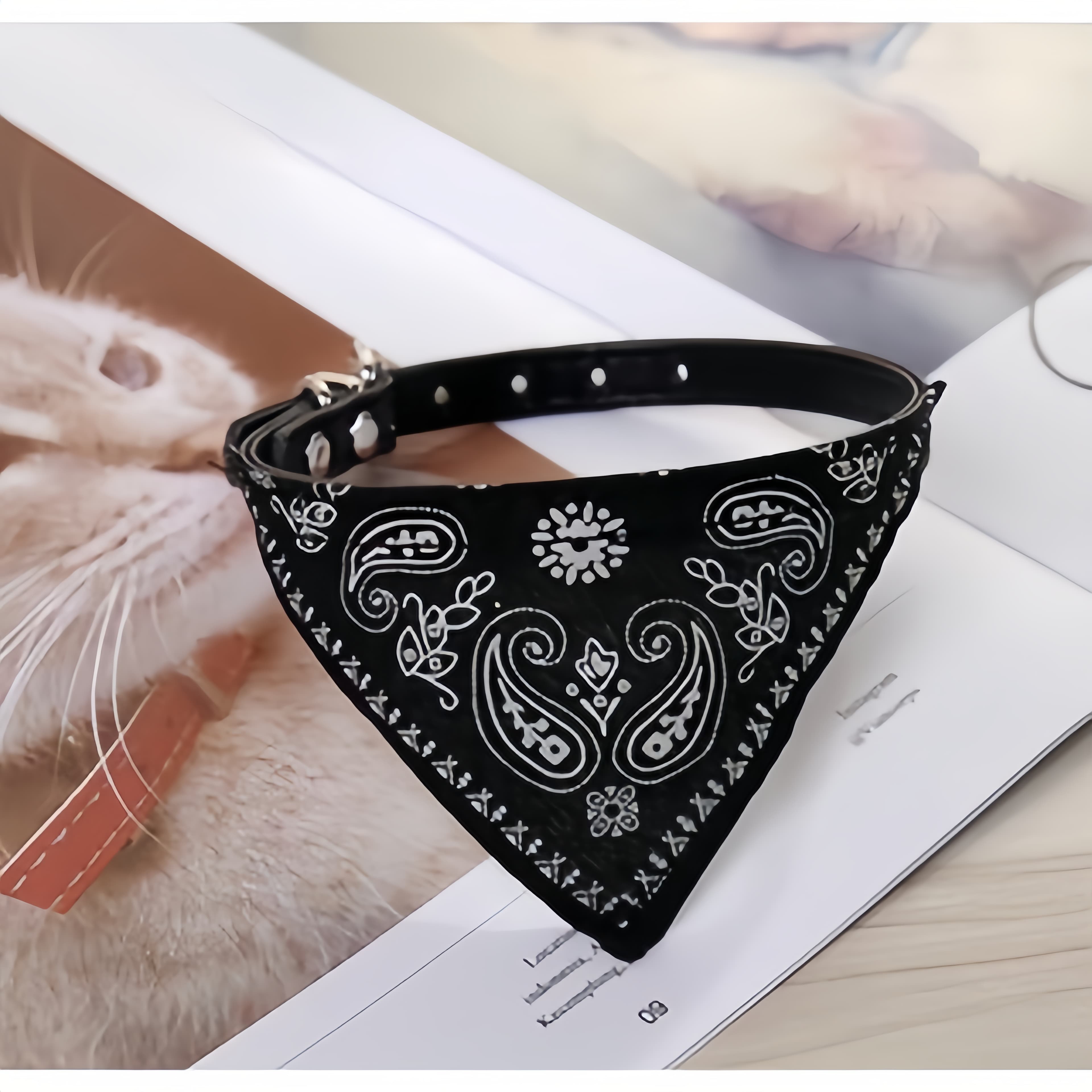 2 Kit Coleira Fina Bonita Bandana +Sino de Para Animais de Estimação / Gato / Cachorro / Filhote Pet