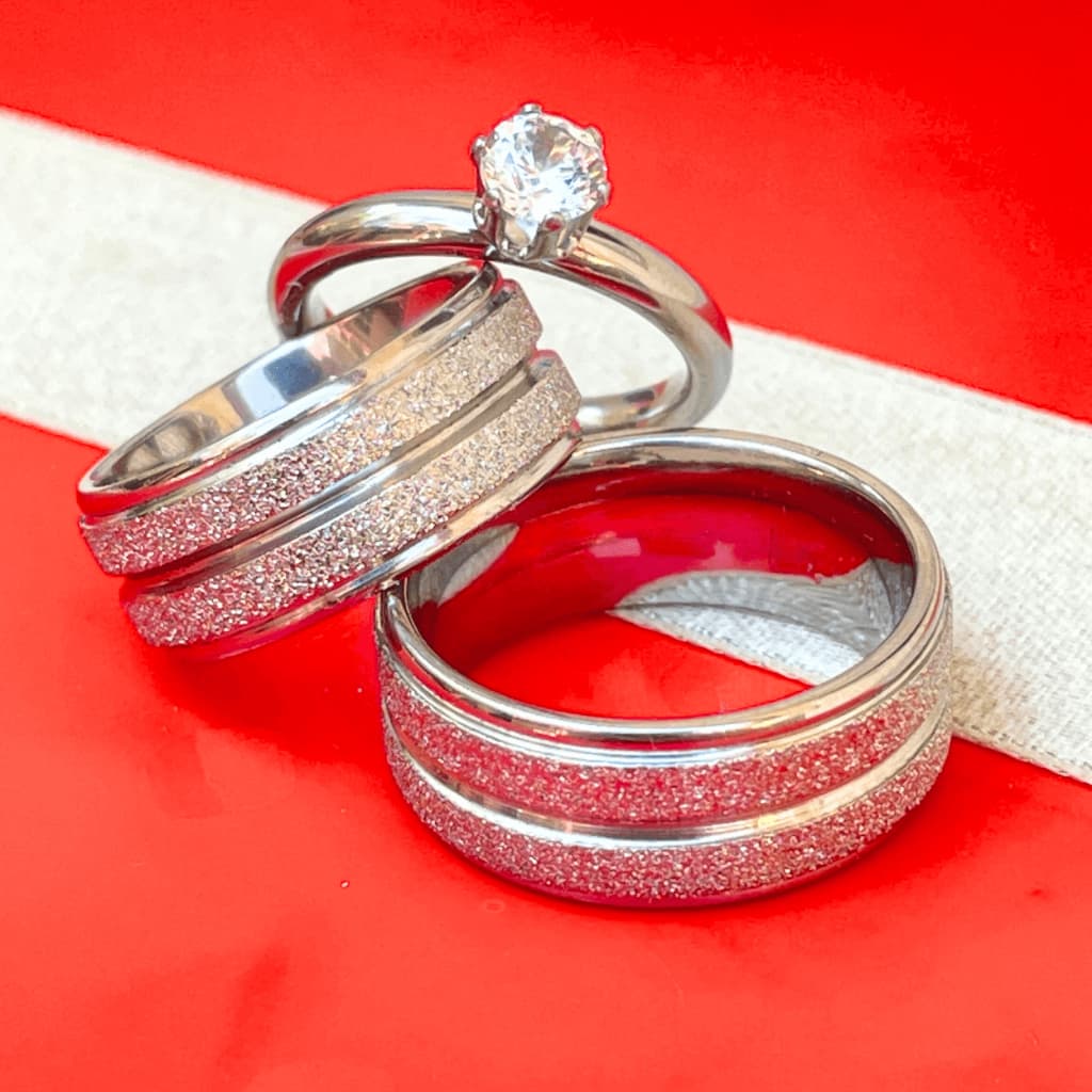 Par De Aliança Com Solitário Namoro Compromisso Diamantada Aço Inoxidavel 8mm