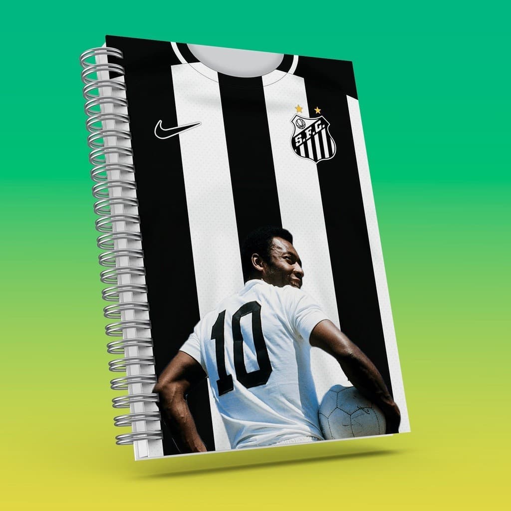 Caderno Rei Pelé com a camiseta do Santos Futebol Clube com brinde especial - Capa dura.