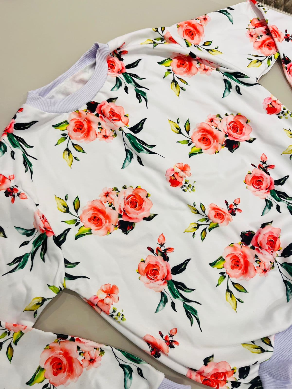 Blusa Moletinho Tendência Confortável Flanelado Estampa Florida - Tamanho único Veste até 40
