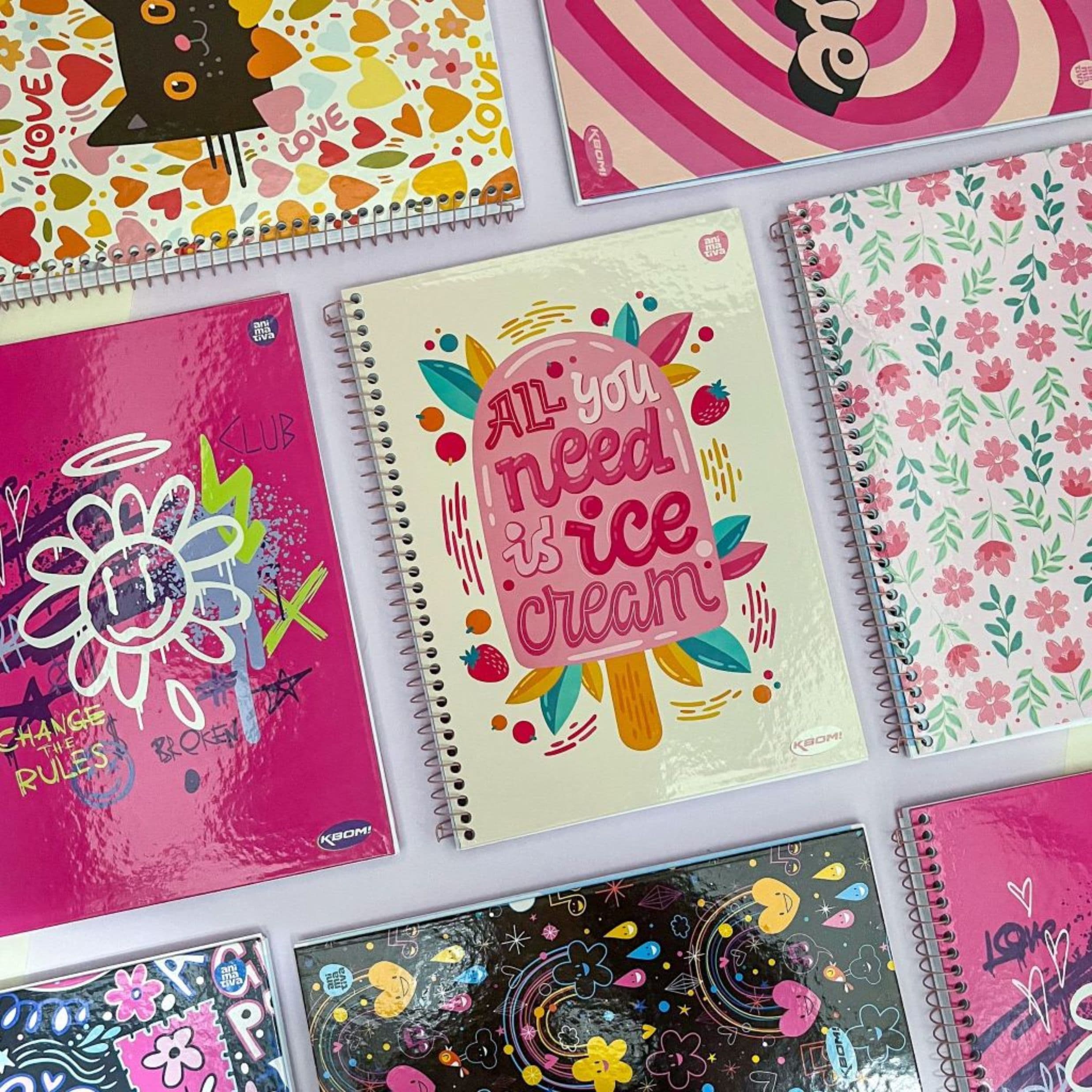 Caderno Universitário Estampado Femino 15 Matérias Espiral com 300 Folhas Kbom - Animativa