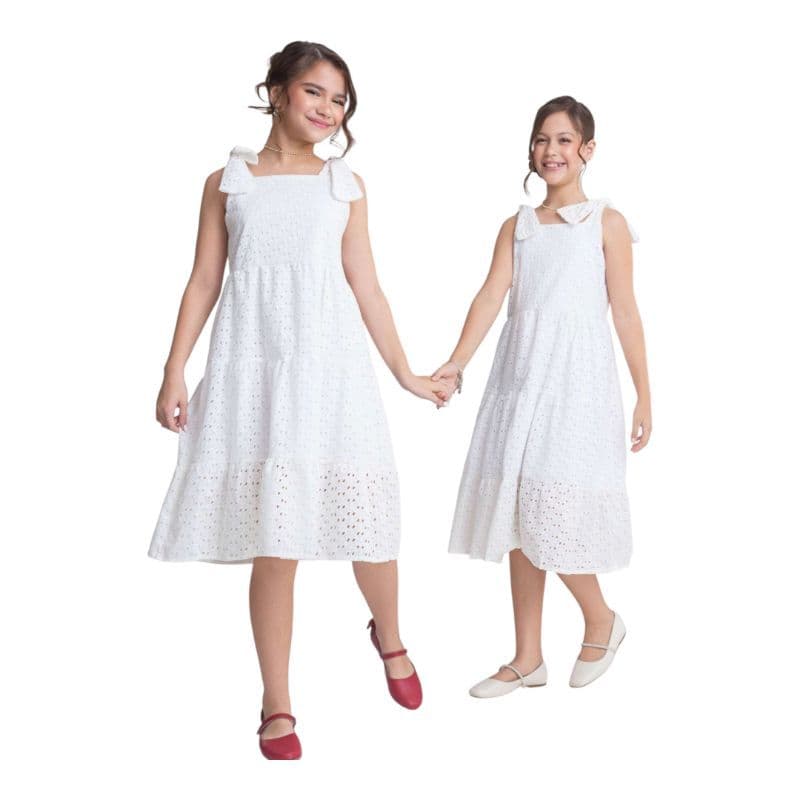 vestido Branco infantil/vestido em laise