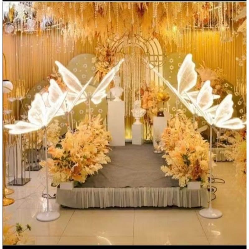 Borboleta de Led iluminação, decoração de ambiente,  jardim encantado, casamento festas. 60-100cm🦋