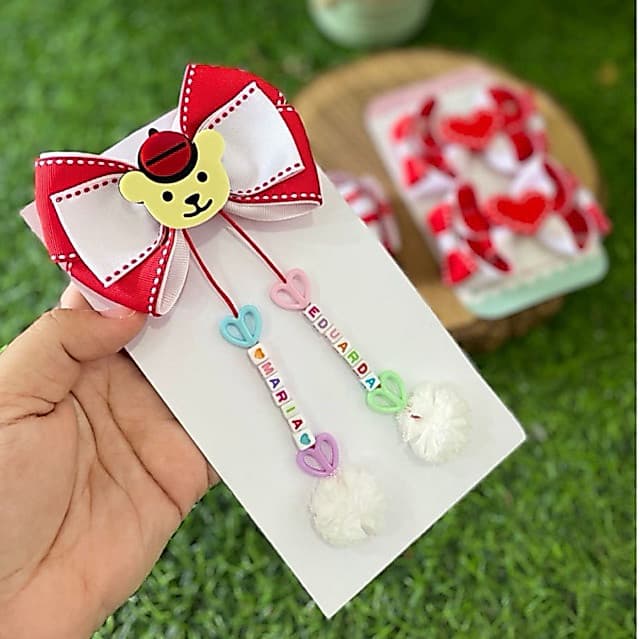 Laço Escolar Maple Bear ~ Personalizado com o nome da criança.