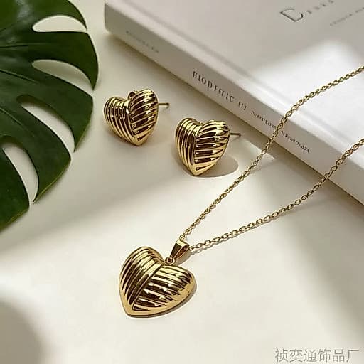 Conjunto Colar e Brincos Coração Aço Inoxidável Feminino Banhado Ouro 18K Alta Qualidade tipo:coração