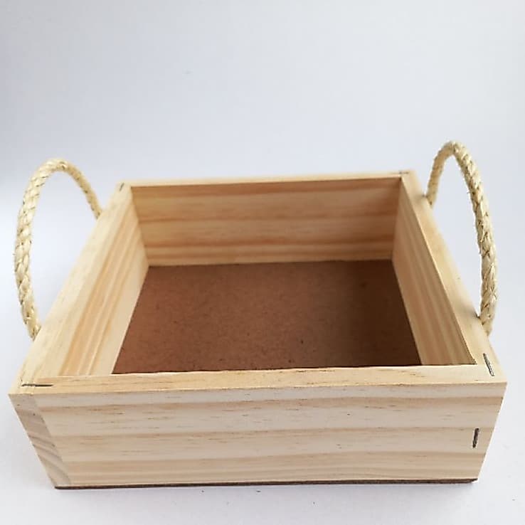 Cesta Quadrada de Madeira Pinus Para Presentes 16 ou 19cm
