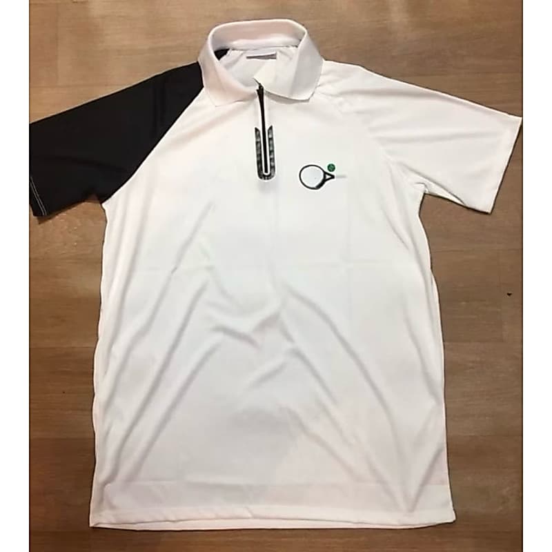 Camiseta Masculina Detalhe bordado no peito e U na gola com Z铆per
