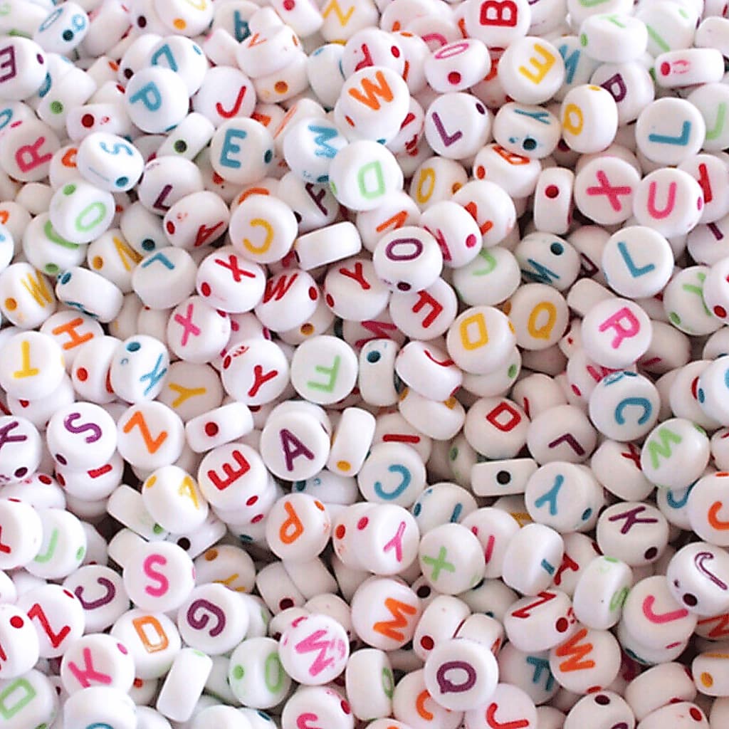 Miçanga Letras Branca com Colorido Alfabeto + de 3500 Peças 500g