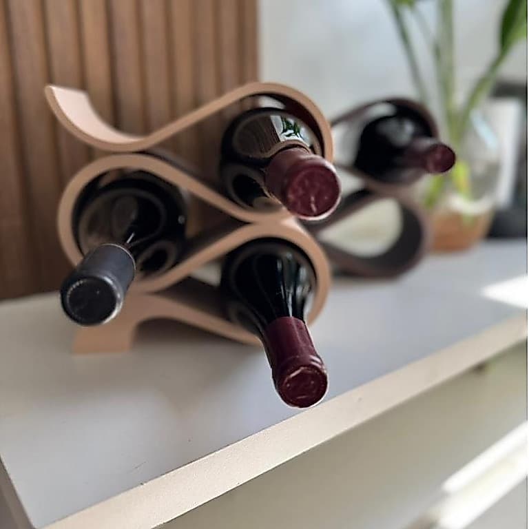 Adega Porta Vinho De Mesa suporte para 4 Garrafas Decorativa Design Curvas — HomeLab