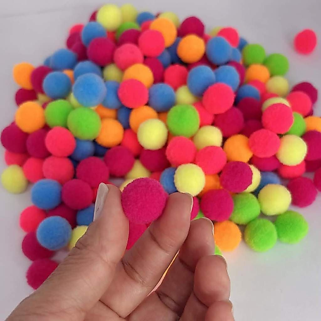 Pompom com 20 mm-  Pacote com 50 unidades COR VIBRANTE