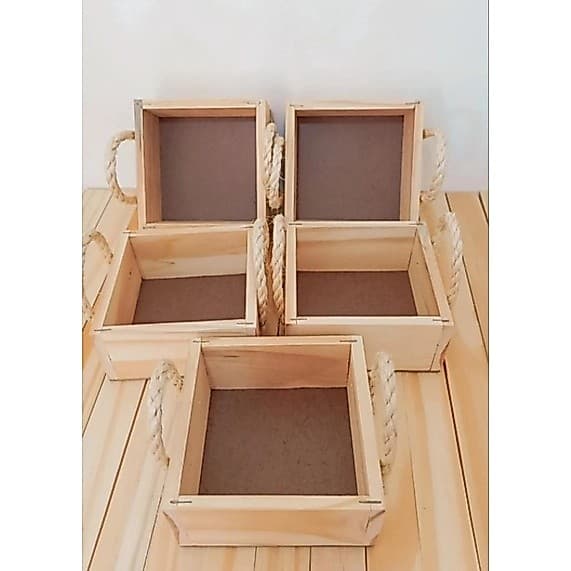 Cestas de Madeira Pinus Quadrada 13cm - Kit com 10 Unidades