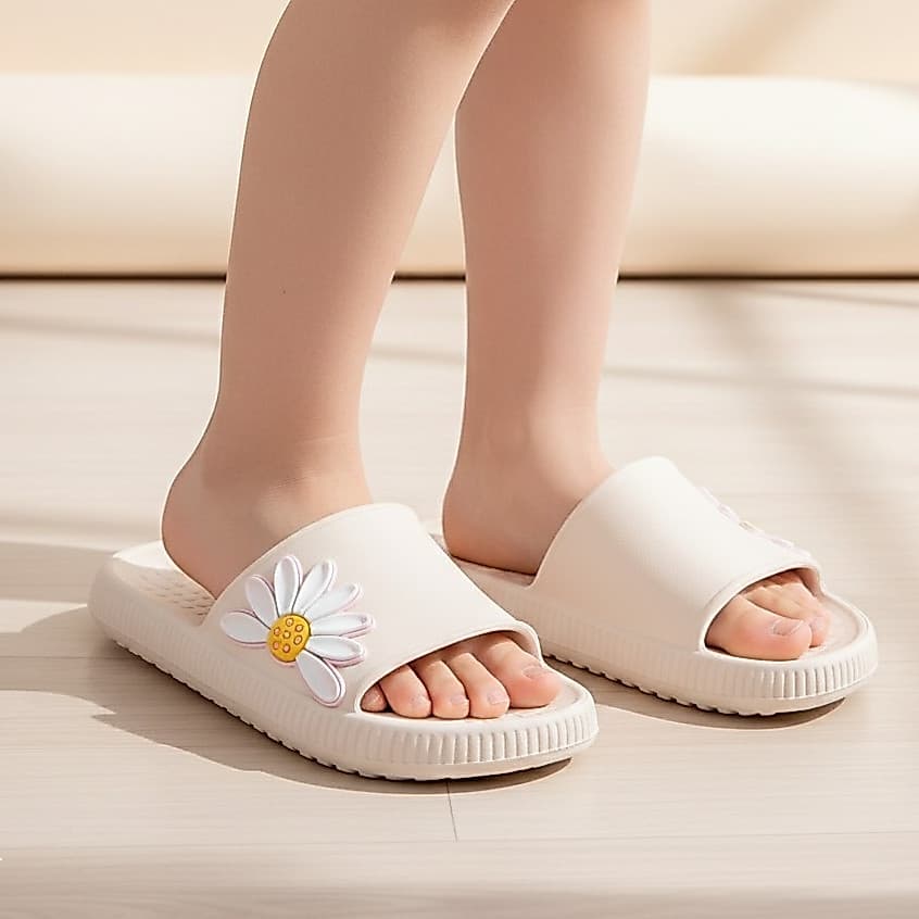 Chinelo Infantil Nuvem Slide Menina Leve Macia Verão Calor Confortável Pratico Margarida