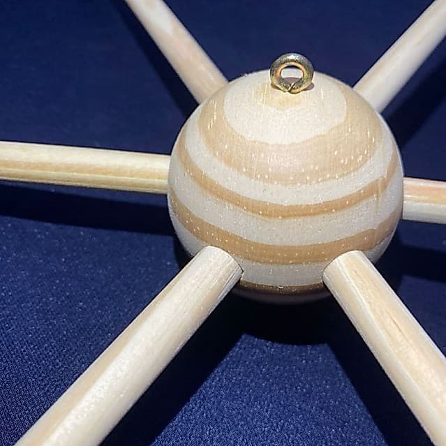 MÓBILE MEIO BOLA COM 6 PONTAS E BOLINHAS NAS PONTAS FABRICAÇÃO PRÓPRIA
