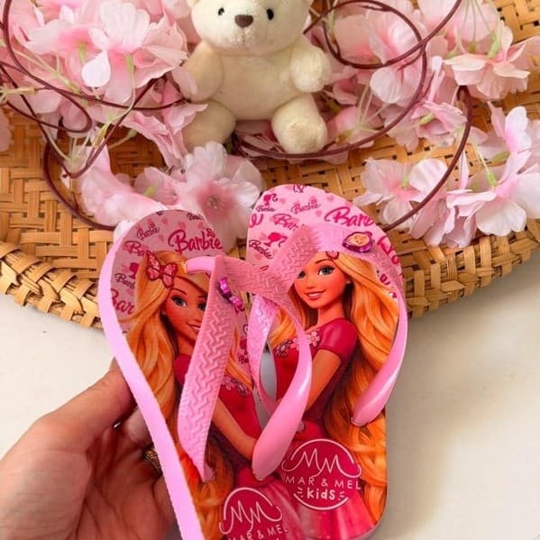 Chinelo Feminino Infantil Meninas de Dedo Disney Kids Persongens Barbie
