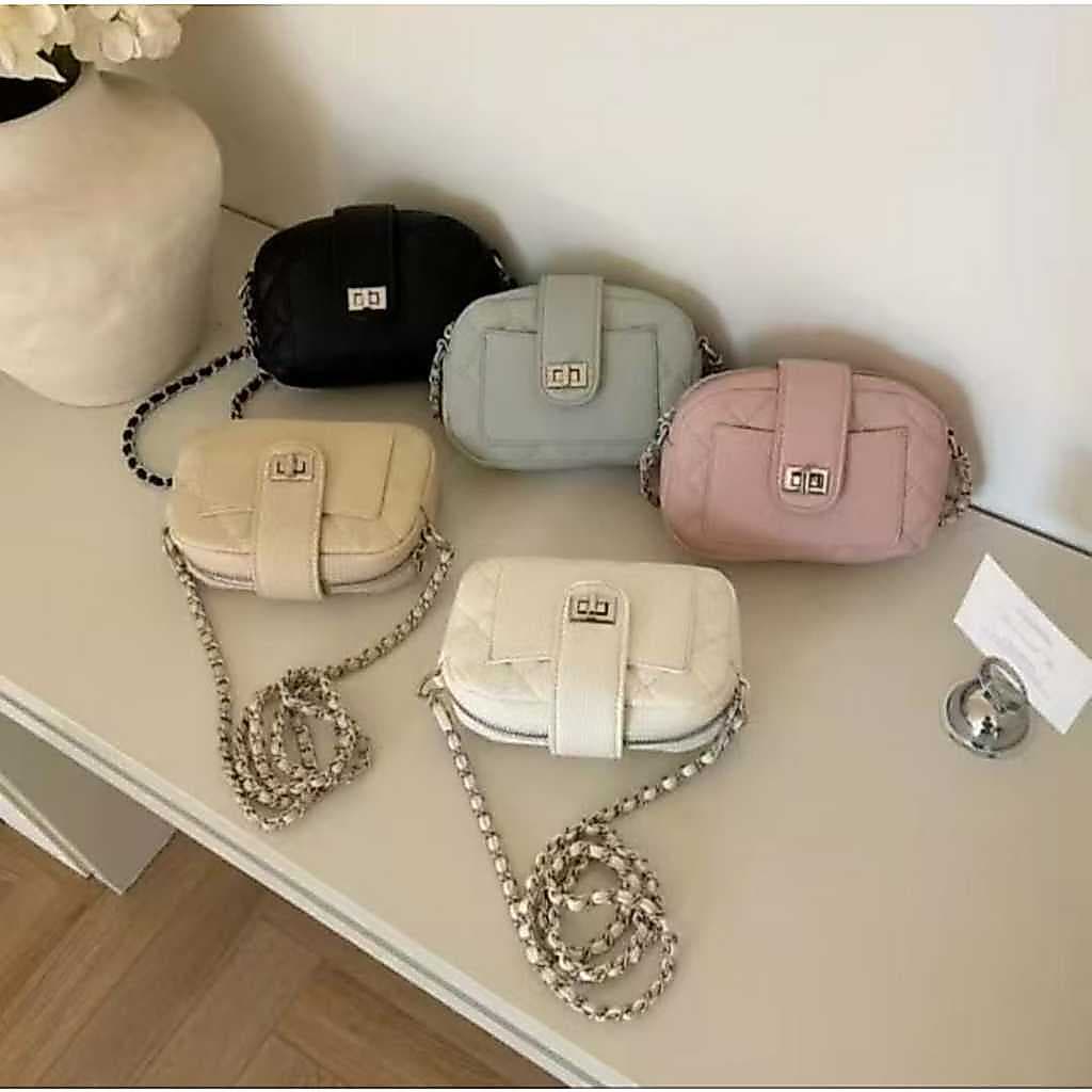 Bolsa Feminina Mini Transversal com Corrente Longa, Estilo e Praticidade