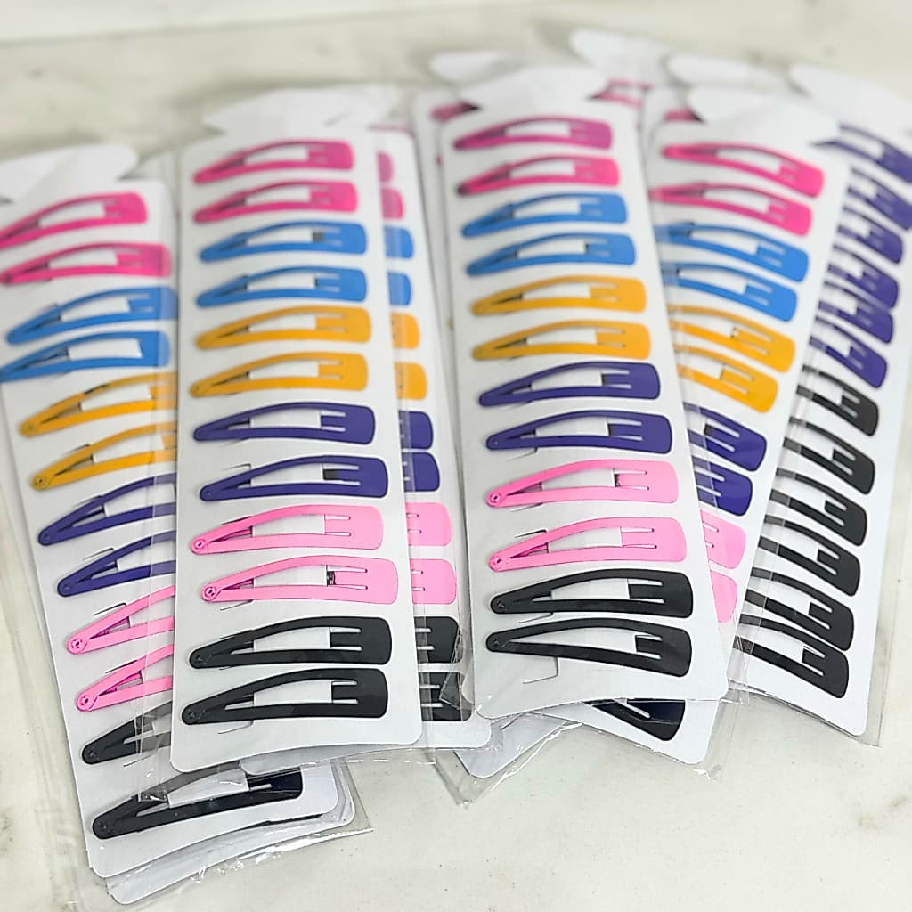 Cartela com 12 Presilhas Coloridas para Cabelo –  Versatilidade e Estilo