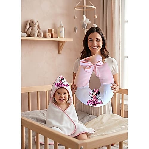 Kit Enxoval Bebê Personalizado: Toalha com Capuz + Almofada Amamentação com Nome