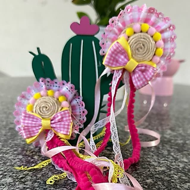 LAÇOS JUNINOS XAPEUZINHOS JUNINOS COM FITA XADREZ PAR DE CHAPEU JUNINO