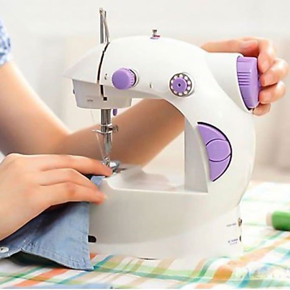 NOVO Mini Máquina De Costura Multifuncional Doméstica Composta de 12 Pontos