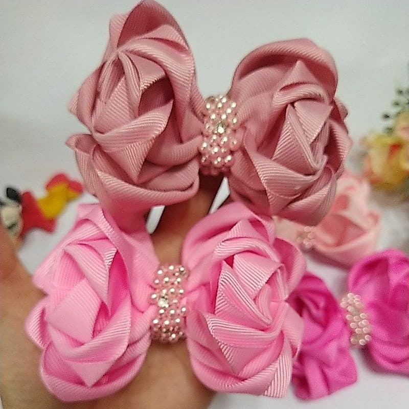 Laço infantil Realeza luxo tons rosa com pérolas e strass