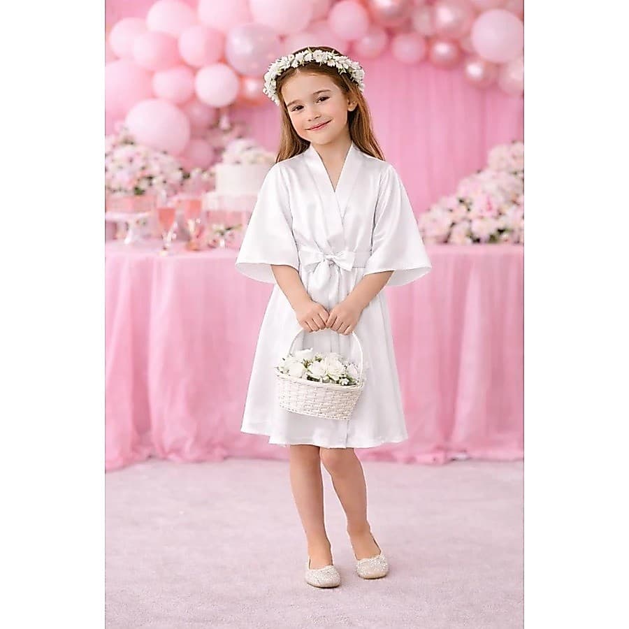 Robe de Cetim Infantil Branco com Estampa Floral - Encanto e Conforto