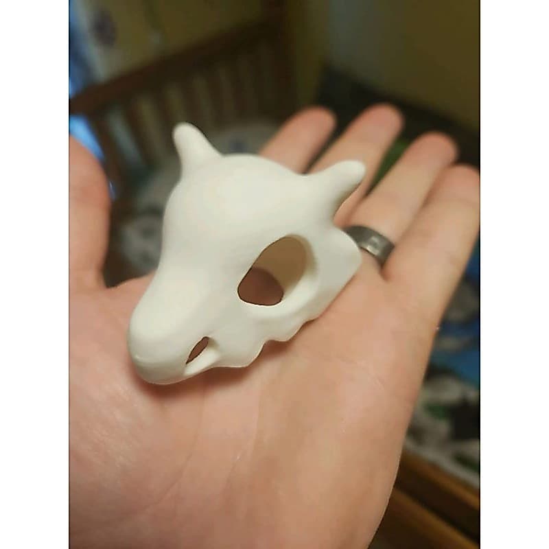 Mini Capacete Cubone Pokémon – Impressão 3D ColecionávelTítulo 2: Crânio do Cubone Pokémon