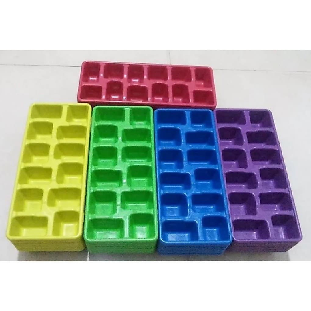 Kit 30 Formas Retangulares de Gelo Coloridas em Plástico para Geladeira Freezer Sucos Bebidas - Forminhas Cores Sortidas