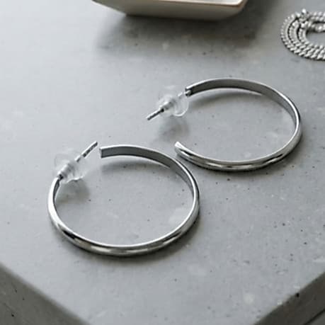 BRINCO ARGOLA FEITO EM ACO INOX LEVE E DE FACIL USO PARA TODAS AS OCASIOES