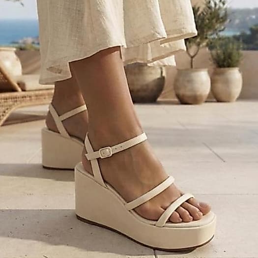 Sandalia Feminina Plataforma Tamanco Confortavel Nova Tendencia