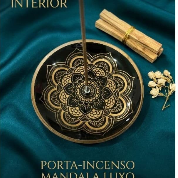 Porta Incenso em Vidro com 13 cm diâmetro Lindamente Estampado com Mandala nas Cores Preto e Dourado
