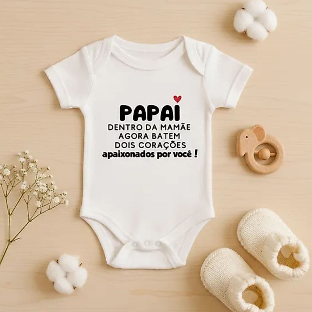 Body curto bebê branco divertido estampado frase revelação gravidez surpresa papai dois corações