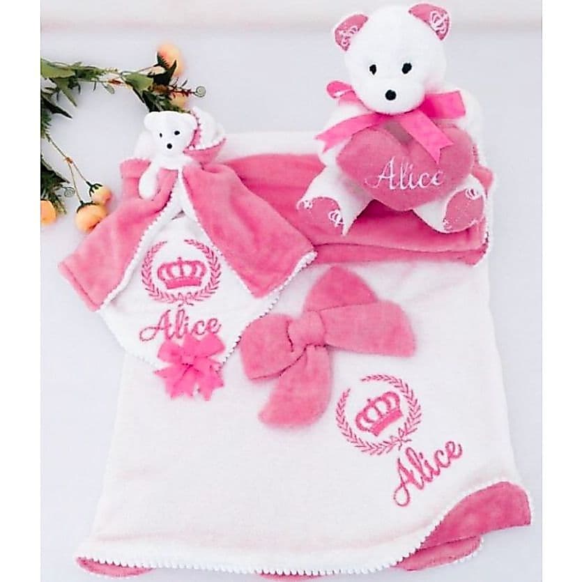 Kit com manta, naninha e urso personalizado com o nome para bebê (menina)