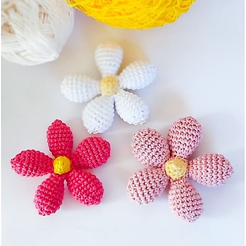 Florzinha Amigurumi para mobile/varal/decorar