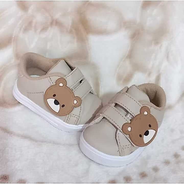 Tênis bege urso de bebe menino infantil promoção