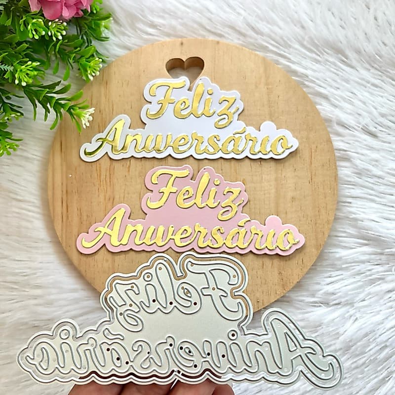 Faca De Corte e Relevo Scrapbook Feliz Aniversário