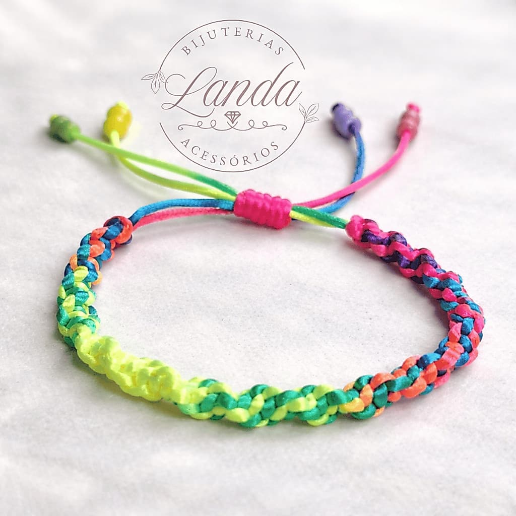 Pulseira Macramê Ajustável Colorida Cores Neon Carnaval Verão 2026