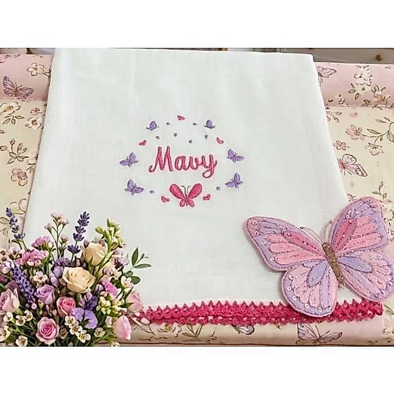 Fralda de passeio bordada nome personalizado Enxoval Bebê Menina flores e borboletas Pano de Lavagem