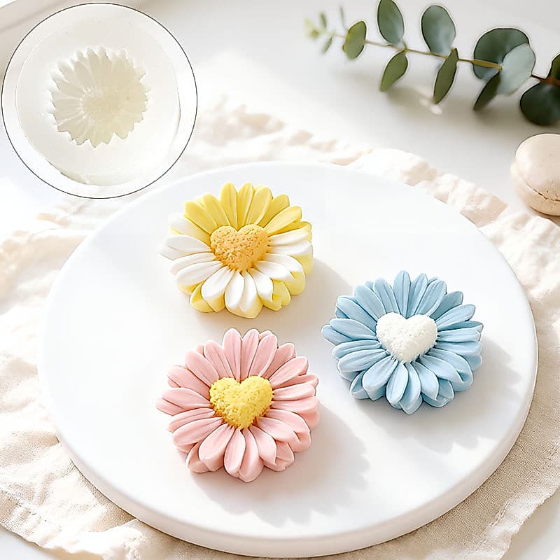 Molde de silicone em formato de pequena margarida, fácil de desenformar, para velas aromáticas, gesso e chocolate.