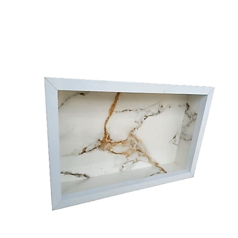 nicho de porcelanato 30x60 borda de alumínio  branco mardouro