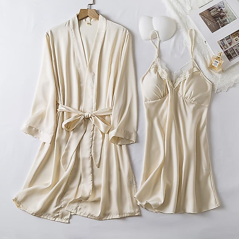 Pijamas Femininos Novos de Verão 2025, Conjunto de Duas Peças com Camisola de Alças Finas em Seda Gelada e Roupão com Al