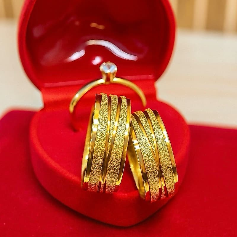 Aliança faixa infinito jateada Anel 100% em Moeda Antiga 4MM  + Casamento Noivado Cor de Ouro 18k