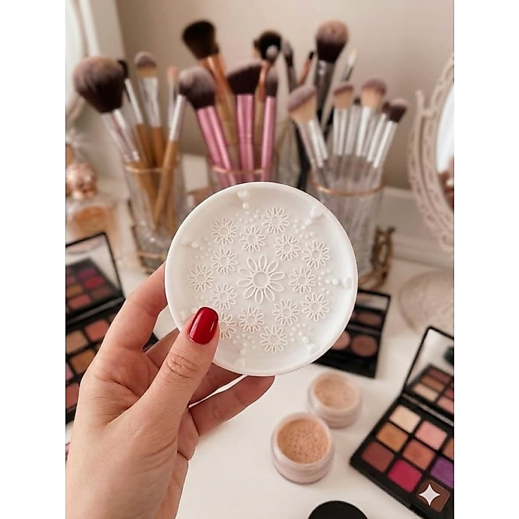 Limpador de Pincéis de Maquiagem Floral - Praticidade e Cuidado L03 - Sara Presentes