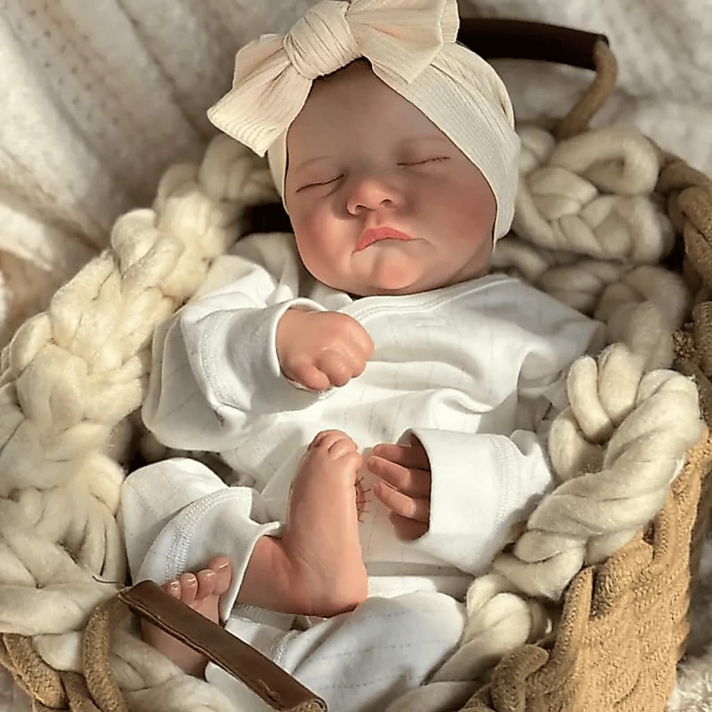Bebê Reborn Boneca Realista Livia Siliconada Pode dar Banho Em Promoção