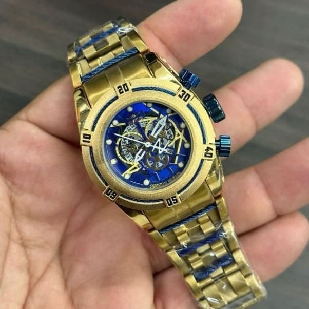 RELÓGIO MASCULINO TAMANHO 36mm DESING ROBUSTO CATRACA GIRATÓRIA - PULSEIRA EM AÇO, VIDRO SAFIRA RESISTENTE A RISCOS.