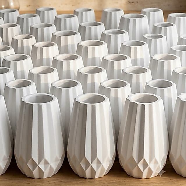 Kit 10 a 30 Vasos de gesso  para decoração  de mesas l Eventos l aniversários l festas l casamentos